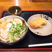 第5駐車場まであるほどの人気店!　ちょうど良いコシの強さの美味しい讃岐うどん!