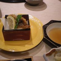 この後、ご飯とお吸い物とフルーツ（柿1つ）