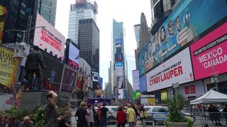 タイムズ スクエア【Times Square】（ニューヨーク）
