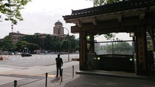 時計台のあるレトロな庁舎