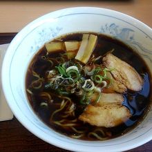 ブラックラーメン￥８００