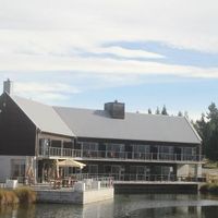 こちらの建物が本館棟、フロントやレストランがあります。