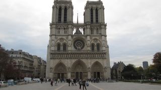 ノートル ダム寺院