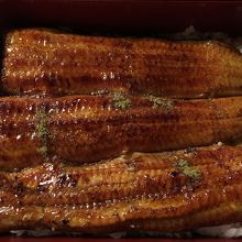 うな重 ふっくら香ばしい