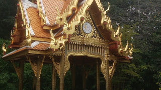 本格的なタイ様式の建物