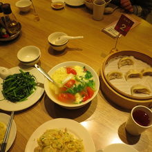 餃子とトマトスープです。