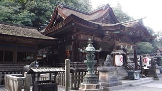 御本宮と間違えるほどの立派な社