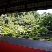 足利将軍の菩提寺で、歴代将軍の木造が安置されています