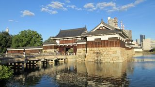 広島城への正面玄関となります。