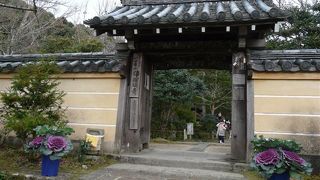 九体寺(くたいじ)とも呼ばれる