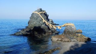 お正月、夫婦岩と海と空がきれいでした。