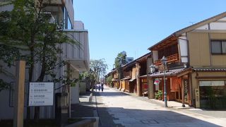 こじんまり。でもきれい。なにより東茶屋街より空いてて、茶屋も無料。