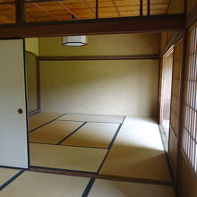 建物の２階の部屋