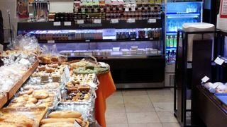 イートインも備えたバラエティー豊かなベーカリー