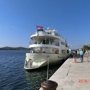 アドリア海に観光船が停泊していました