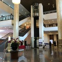 落ち着きのあるフロント付近