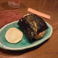 天然どんじゃら海苔のおにぎりおかか（寿都産の天然岩海苔）