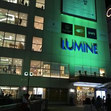 夜はまた雰囲気が変わります