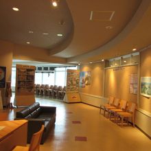 ダムに関する展示があります