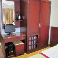 クローゼットにミニ冷蔵庫