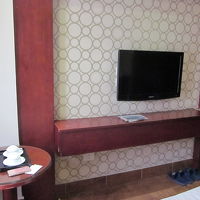 ＴＶと小さなテーブル