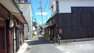 風情ある昔ながらの漁村といった感じです