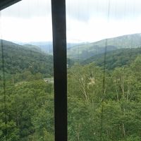 斜行エレベーターから。外が見えるようになってます。