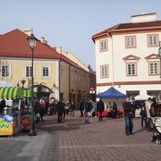 ヴィリニュス旧市街の市庁舎広場
