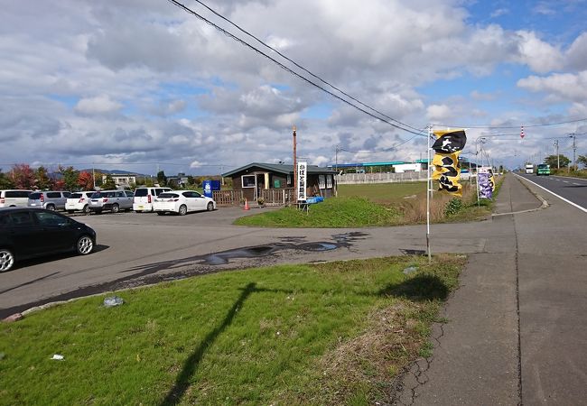 田舎の大人気のうどん屋さん