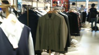 デパートのアウトレット