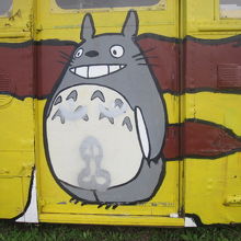 怪しげなトトロちゃんも描かれていますよ( ´∀｀ )