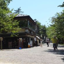 兼六園の外なので自由に訪問できます。
