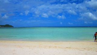 青い海と美しい砂浜