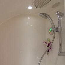 機内のシャワー