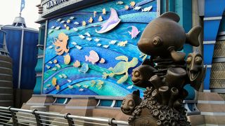 新アトラクションの「ニモ&フレンズ・シーライダー」