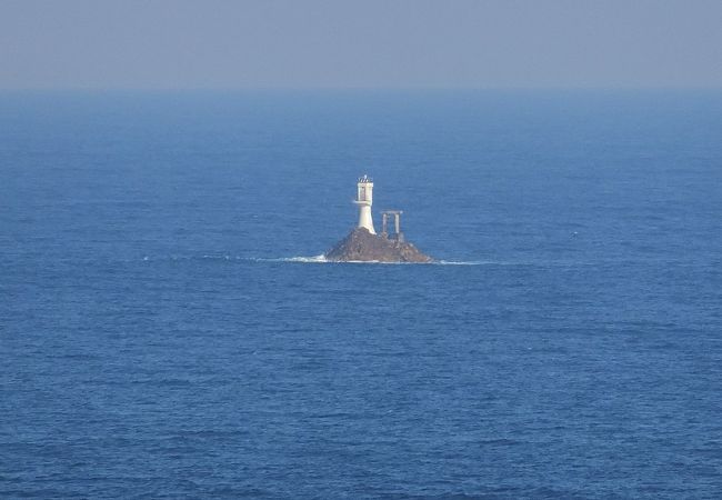 沖の小島が「沖の御前」４kmも離れてます。