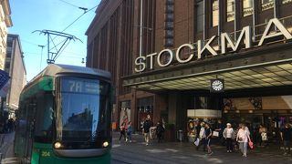 市内の移動はトラムが便利