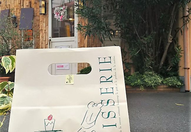 町のケーキ屋さんですが、レベル高し。