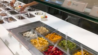 大行列のフローズンヨーグルト専門店!