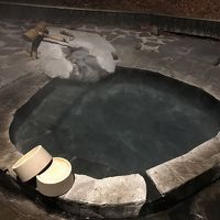 もみじの湯の湯舟です。