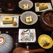 限定の御膳にしました。肝吸いも付きますしね。