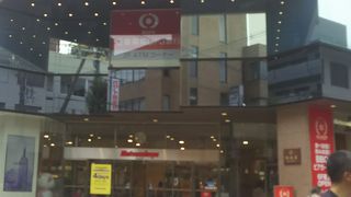 地下１Fがおすすめです