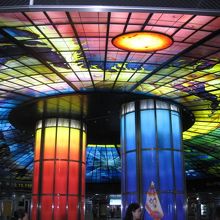 光のドームと呼ばれる