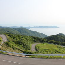 西は日本海と国道のつづら折り