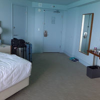 壁がブルーで可愛い