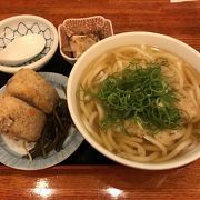 博多のコシ無しうどん、旨い