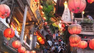 夕方以降はものすごい人です