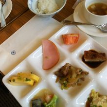 種類の多いビュッフェ