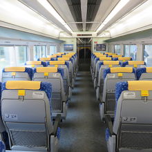 普通の４列シート