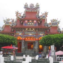 外も中もすごく立派です